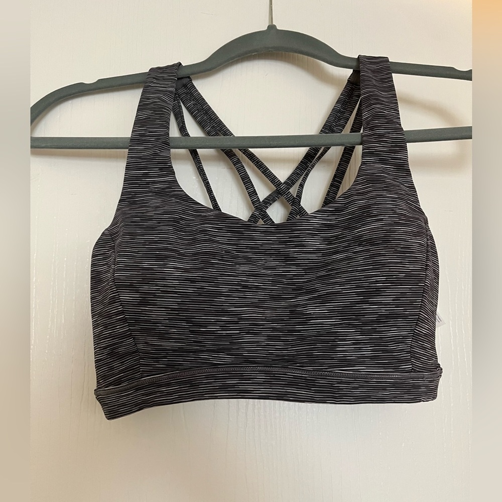 Lululemon Free to Be Serene Bra - Size 6